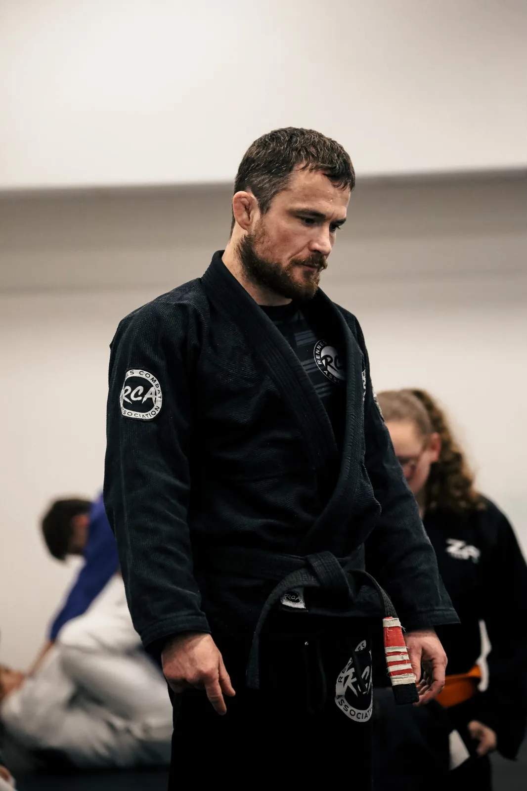 Pratiquants du Rennes Combat Association pendant un cours de jiu-jitsu brésilien